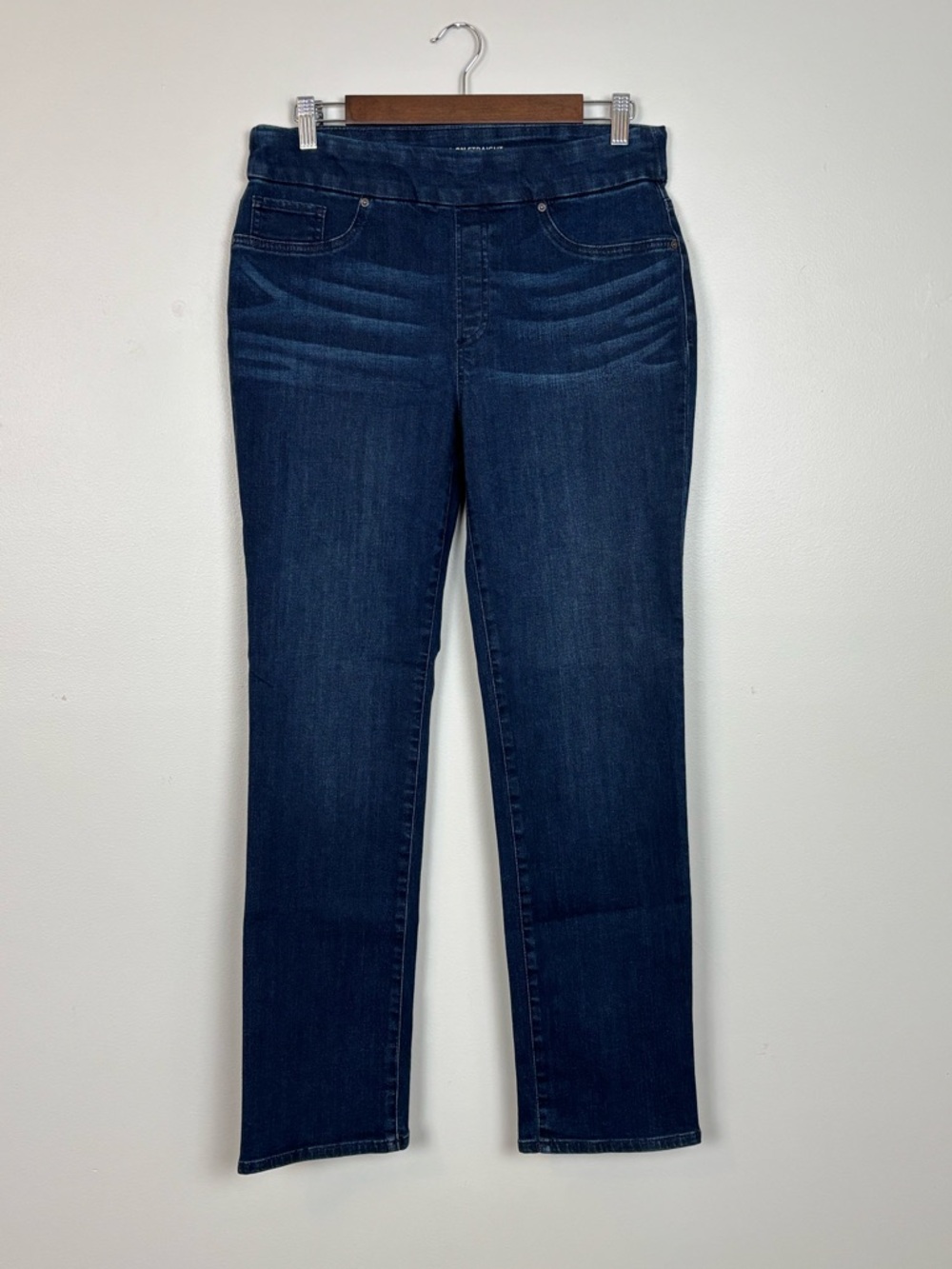 Chicos Jeans Womens 6R Blue Pull On Straight Mid Rise Stretch Whiskered Denim